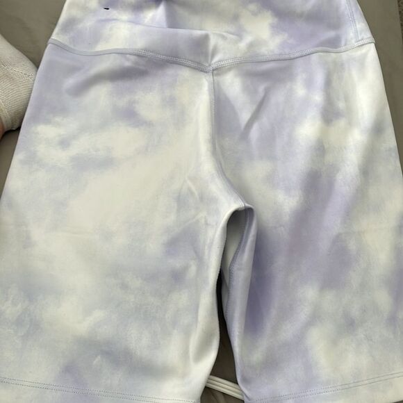 Nike Women’s One Icon Clash 7" Short Mid Rise Purple White NWT Size Small - Picture 5 of 5